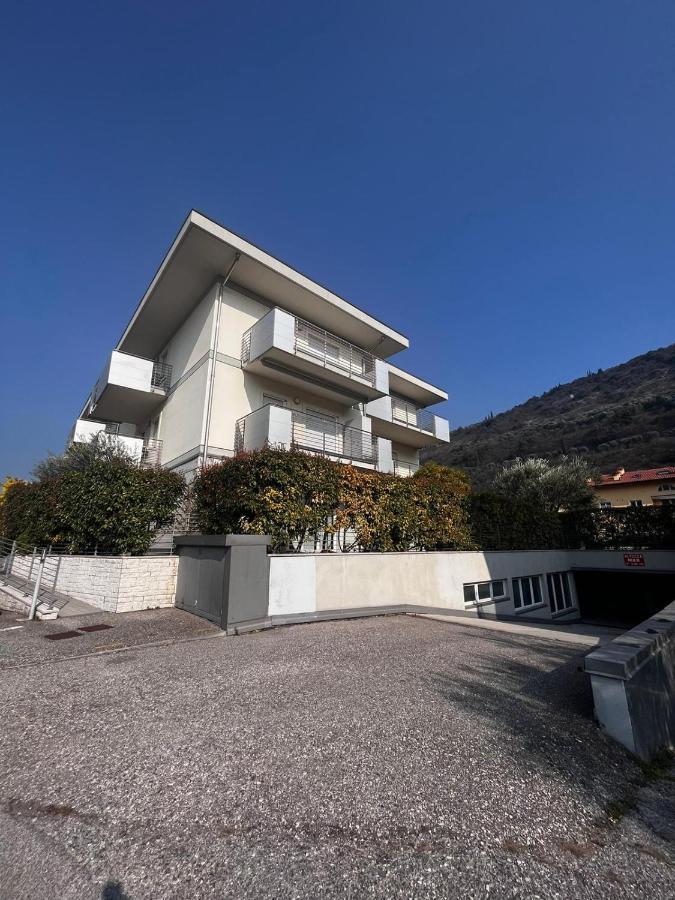 Апартаменти Garden & Pool Perugini Torbole Sul Garda Екстер'єр фото