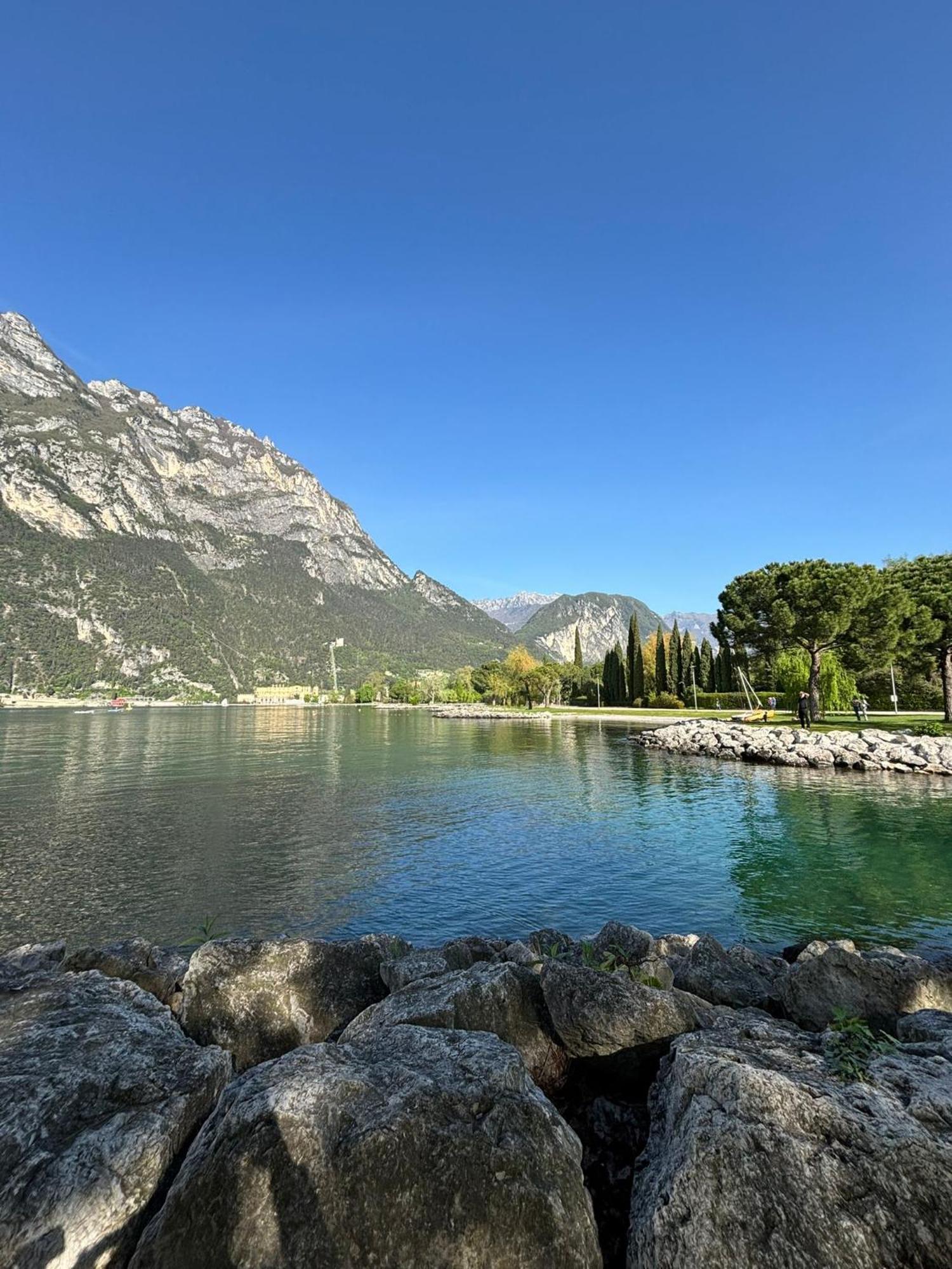 Апартаменти Garden & Pool Perugini Torbole Sul Garda Екстер'єр фото